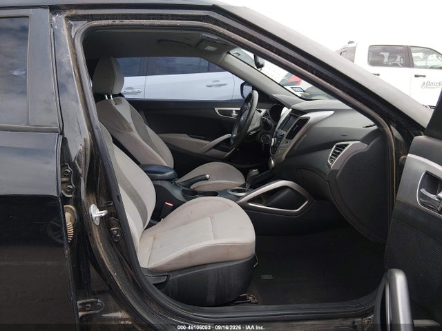 46106053 :رقم المزاد ، KMHTC6AD4DU172292 vin ، 2013 Hyundai Veloster Base W/gray مزاد بيع