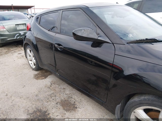 46106053 :رقم المزاد ، KMHTC6AD4DU172292 vin ، 2013 Hyundai Veloster Base W/gray مزاد بيع