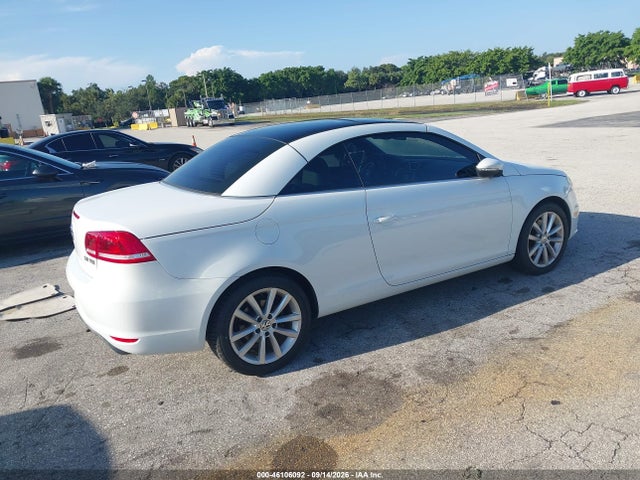 2015 Volkswagen Eos Komfort Edition მანქანა იყიდება აუქციონზე, vin: WVWBW8AH9FV001055, აუქციონის ნომერი: 46106092