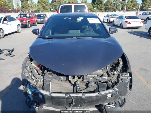 JTNKHMBX4K1022143 Toyota C-HR XLE