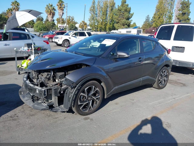 JTNKHMBX4K1022143 Toyota C-HR XLE
