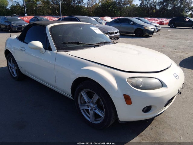 46106225 :رقم المزاد ، JM1NC25FX60115834 vin ، 2006 Mazda Mx-5 Touring مزاد بيع