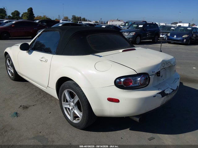 46106225 :رقم المزاد ، JM1NC25FX60115834 vin ، 2006 Mazda Mx-5 Touring مزاد بيع