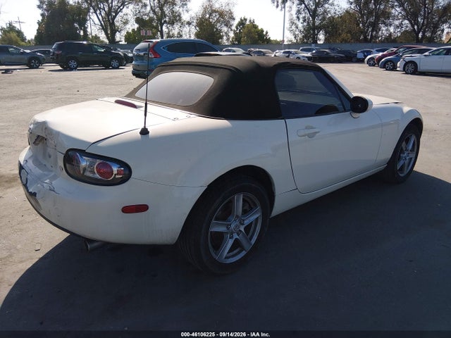 46106225 :رقم المزاد ، JM1NC25FX60115834 vin ، 2006 Mazda Mx-5 Touring مزاد بيع