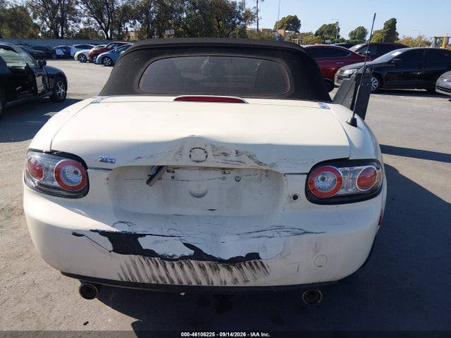 46106225 :رقم المزاد ، JM1NC25FX60115834 vin ، 2006 Mazda Mx-5 Touring مزاد بيع