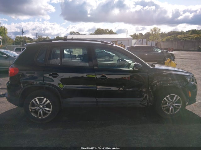 2017 Volkswagen Tiguan 2.0t S მანქანა იყიდება აუქციონზე, vin: WVGBV7AX9HW501472, აუქციონის ნომერი: 46106272