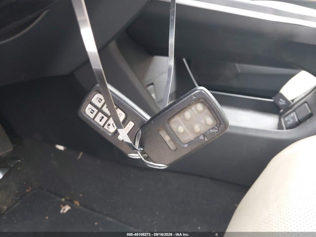 46106273 :رقم المزاد ، JHMZC5F32JC019368 vin ، 2018 Honda Clarity Plug-in Hybrid Touring مزاد بيع