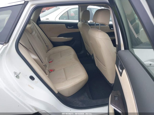 46106273 :رقم المزاد ، JHMZC5F32JC019368 vin ، 2018 Honda Clarity Plug-in Hybrid Touring مزاد بيع