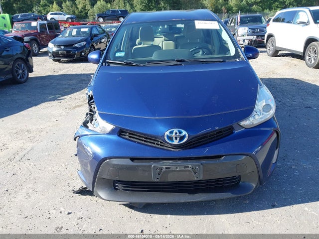 JTDZN3EU0FJ039891 Toyota Prius V Four