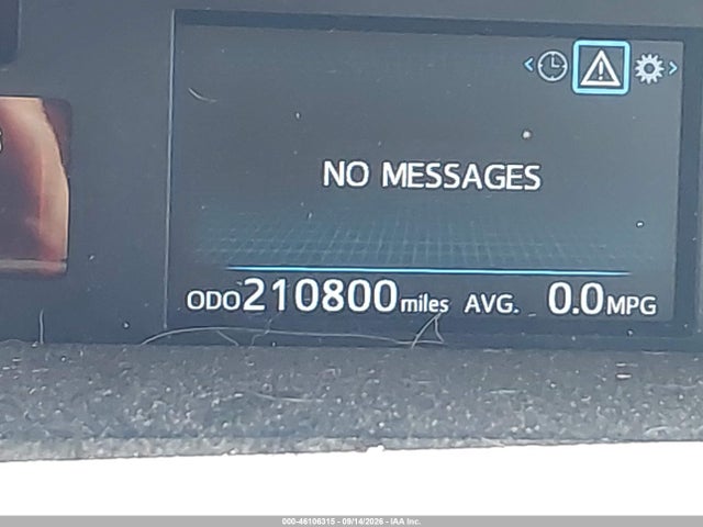JTDZN3EU0FJ039891 Toyota Prius V Four
