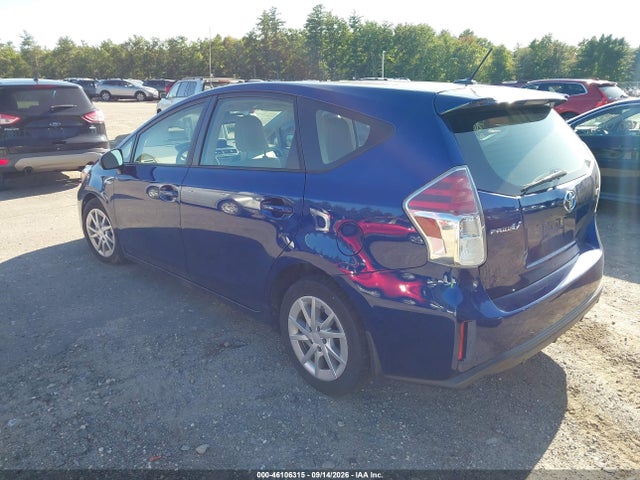 JTDZN3EU0FJ039891 Toyota Prius V Four