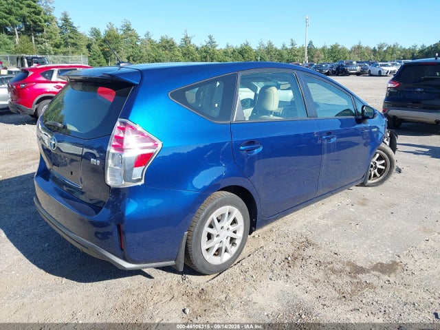 Toyota Prius V Four 2015 JTDZN3EU0FJ039891 Image 4