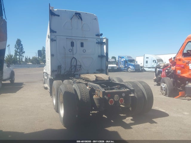 Продажа на аукционе авто 2016 Freightliner Cascadia 125, vin: 3AKJGLDR0GSHF1582, номер лота: 46106350