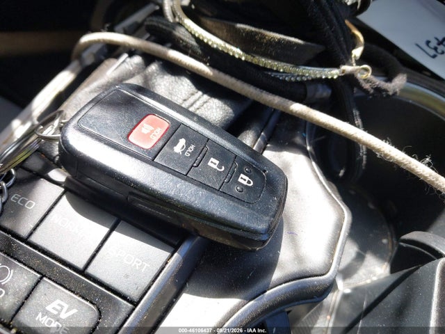 46106437 :رقم المزاد ، 4T1G31AKXNU573320 vin ، 2022 Toyota Camry Se Hybrid مزاد بيع