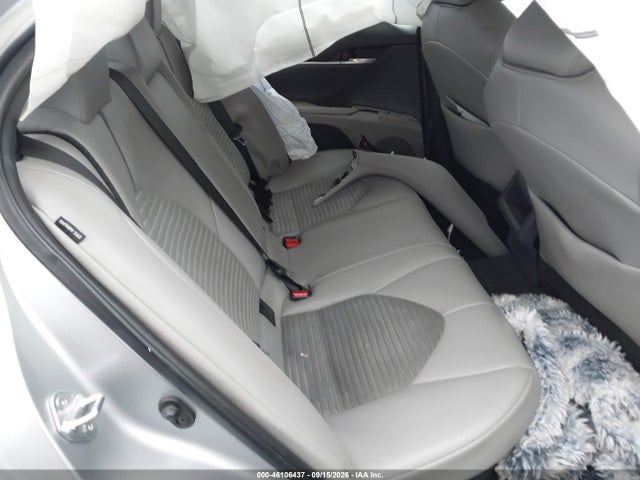 46106437 :رقم المزاد ، 4T1G31AKXNU573320 vin ، 2022 Toyota Camry Se Hybrid مزاد بيع