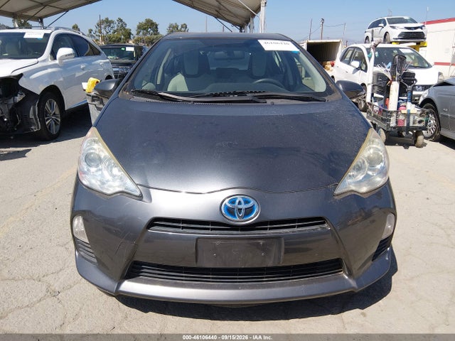 2014 Toyota Prius C One მანქანა იყიდება აუქციონზე, vin: JTDKDTB35E1076594, აუქციონის ნომერი: 46106440