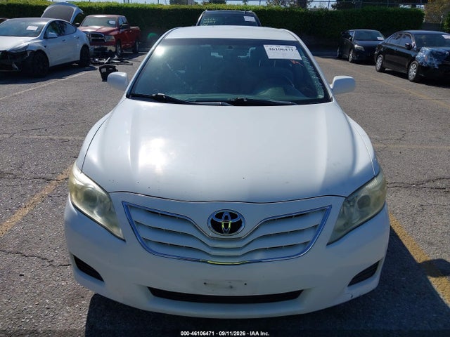 46106471 :رقم المزاد ، 4T1BF3EK6BU770987 vin ، 2011 Toyota Camry Le مزاد بيع