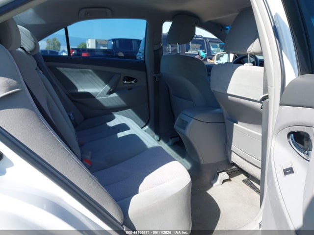 46106471 :رقم المزاد ، 4T1BF3EK6BU770987 vin ، 2011 Toyota Camry Le مزاد بيع