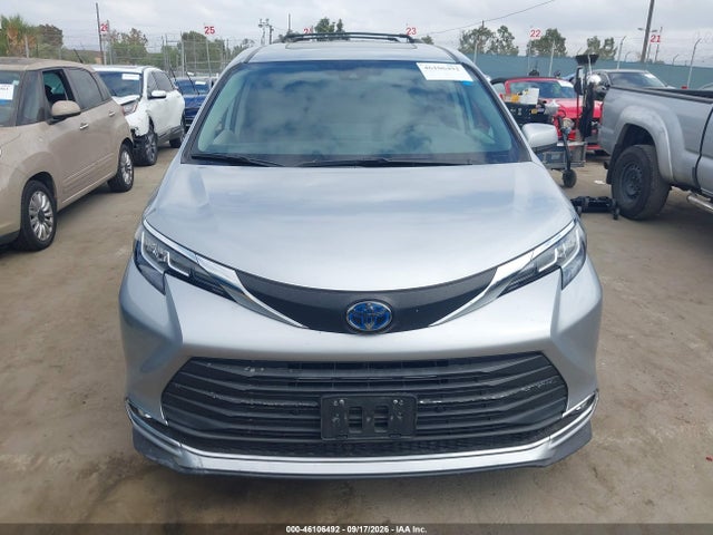 Toyota SIENNA XLE 2021 5TDYRKEC1MS045684 Image 13
