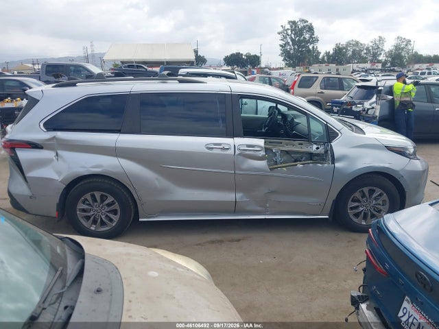 Toyota SIENNA XLE 2021 5TDYRKEC1MS045684 Image 14