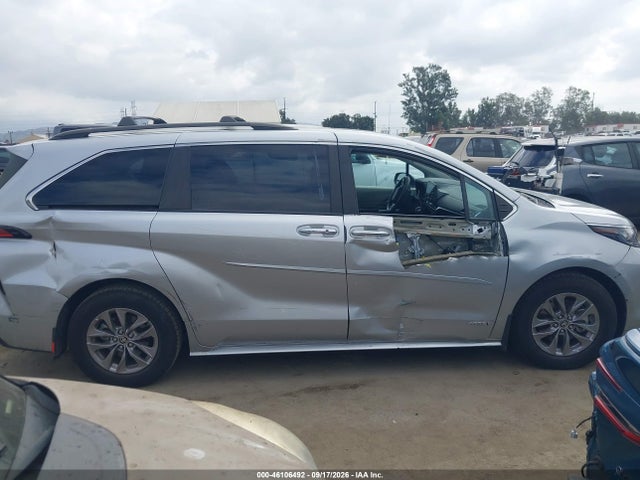 Toyota SIENNA XLE 2021 5TDYRKEC1MS045684 Image 6