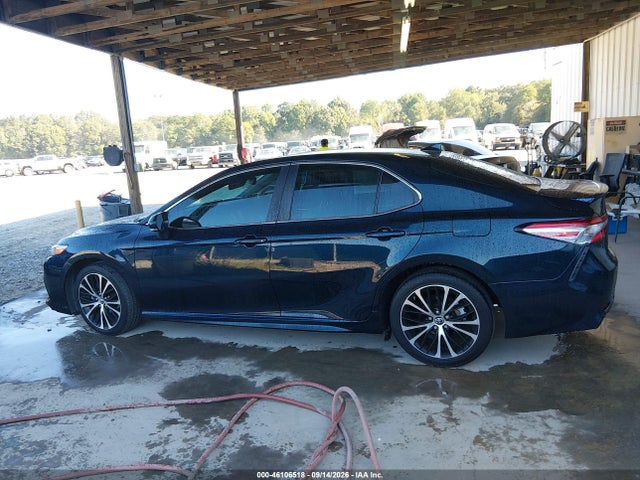 Продажа на аукционе авто 2018 Toyota Camry Se, vin: 4T1B11HK4JU550082, номер лота: 46106518