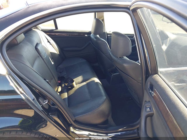 46106522 :رقم المزاد ، WBAAV53471JS90084 vin ، 2001 Bmw 330i مزاد بيع
