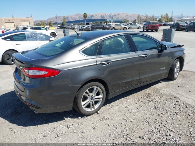 2016 Ford Fusion Hybrid Titanium მანქანა იყიდება აუქციონზე, vin: 3FA6P0RU6GR240374, აუქციონის ნომერი: 46106561