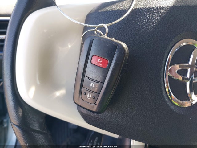 Toyota Prius Three Touring 2017 JTDKARFU9H3033139 Image 11