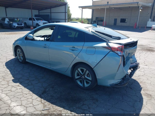 Toyota Prius Three Touring 2017 JTDKARFU9H3033139 Image 3