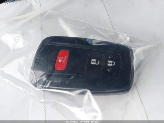 Toyota Prius Two 2017 JTDKBRFU6H3031801 Image 11