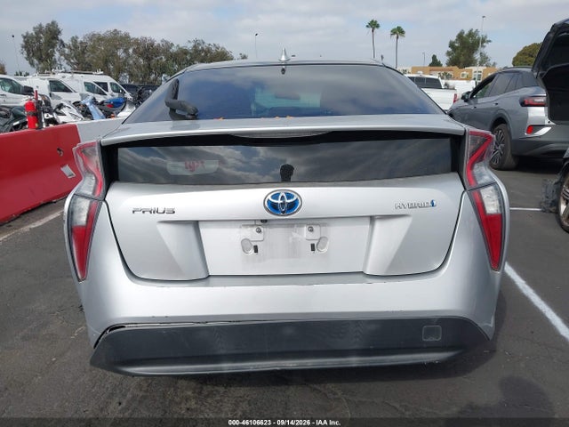 Toyota Prius Two 2017 JTDKBRFU6H3031801 Image 16