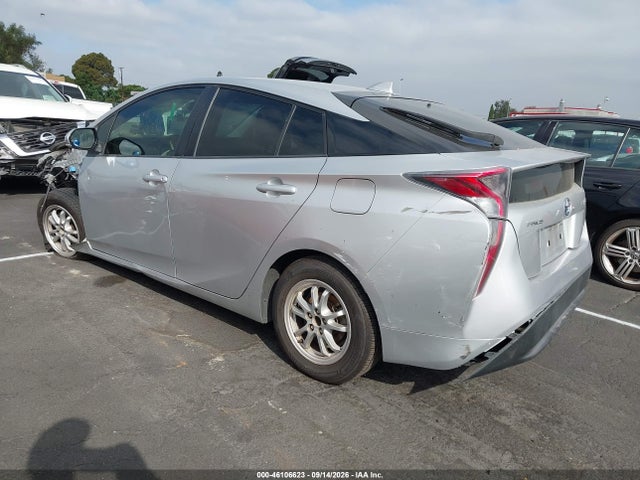 Toyota Prius Two 2017 JTDKBRFU6H3031801 Image 3
