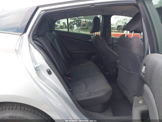Toyota Prius Two 2017 JTDKBRFU6H3031801 Image 8