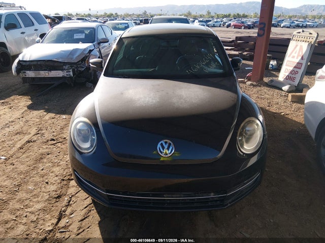 2013 Volkswagen Beetle 2.0t Turbo მანქანა იყიდება აუქციონზე, vin: 3VWVA7AT5DM606804, აუქციონის ნომერი: 46106649