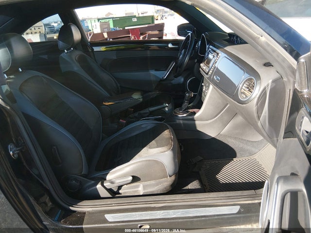 2013 Volkswagen Beetle 2.0t Turbo მანქანა იყიდება აუქციონზე, vin: 3VWVA7AT5DM606804, აუქციონის ნომერი: 46106649