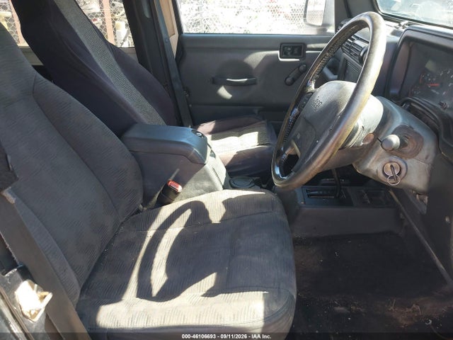 46106693 :رقم المزاد ، 1J4F449S04P717743 vin ، 2004 Jeep Wrangler Sport Rhd مزاد بيع