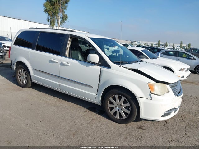Auction sale of the 2013 Chrysler Town & Country Touring, vin: 2C4RC1BG4DR674386, lot number: 46106698