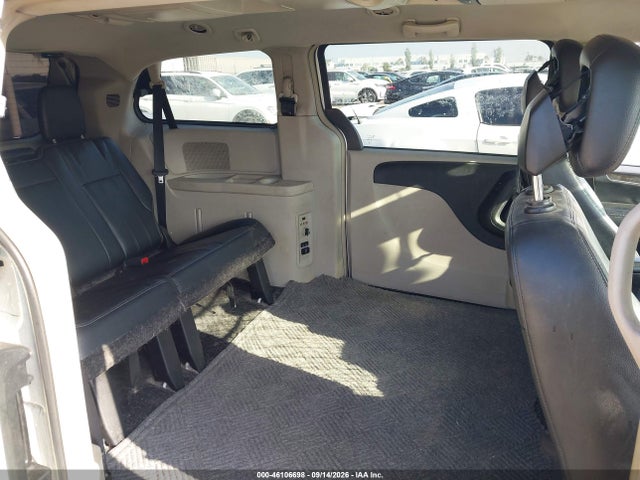 46106698 :رقم المزاد ، 2C4RC1BG4DR674386 vin ، 2013 Chrysler Town & Country Touring مزاد بيع