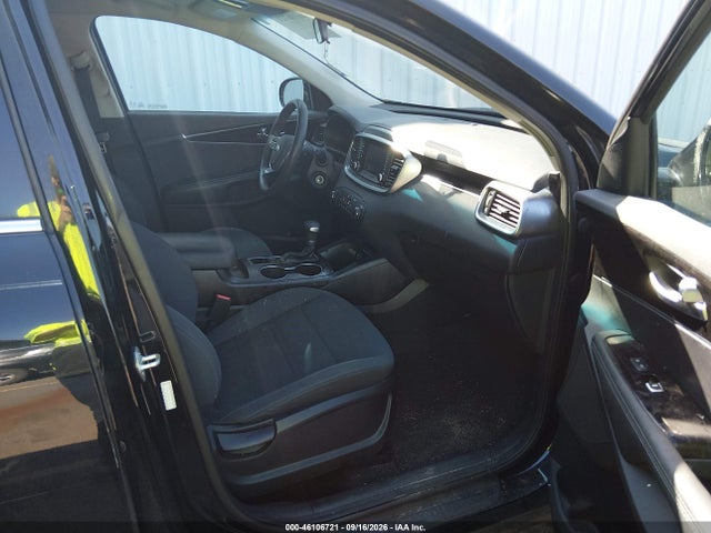 46106721 :رقم المزاد ، 5XYPG4A38KG575664 vin ، 2019 Kia Sorento 2.4l L مزاد بيع