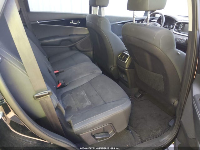46106721 :رقم المزاد ، 5XYPG4A38KG575664 vin ، 2019 Kia Sorento 2.4l L مزاد بيع