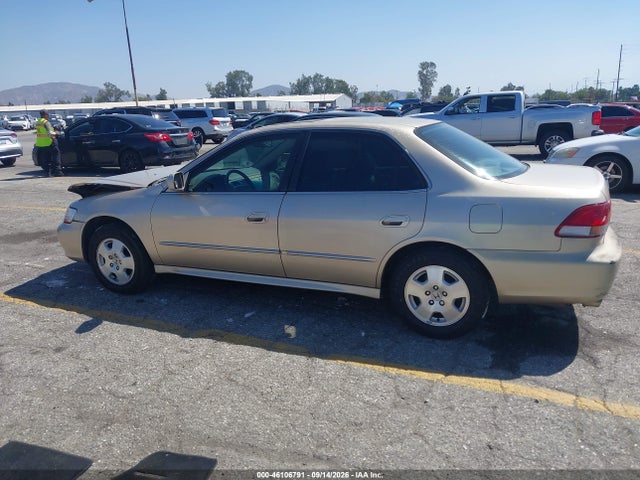 2001 Honda Accord 3.0 Ex მანქანა იყიდება აუქციონზე, vin: 1HGCG16511A038612, აუქციონის ნომერი: 46106791