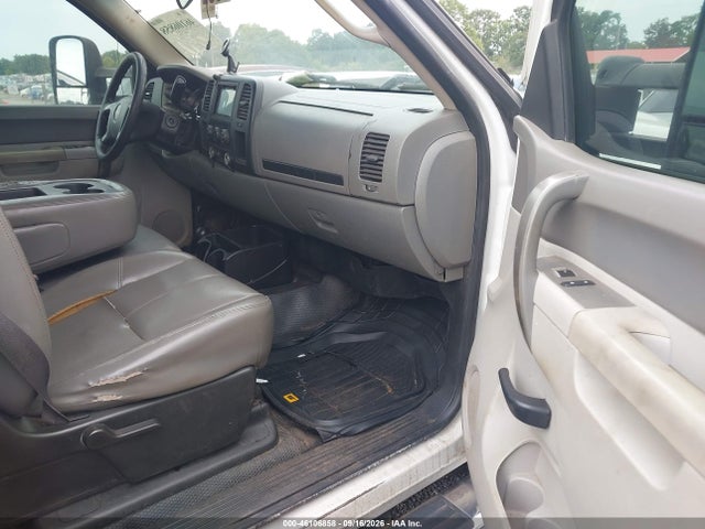 46106858 :رقم المزاد ، 1GT12ZCG1BF228973 vin ، 2011 Gmc Sierra 2500hd Work Truck مزاد بيع