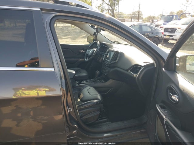 Продаж на аукціоні авто 2019 Jeep Cherokee Latitude Plus Fwd, vin: 1C4PJLLX0KD373704, номер лоту: 46107024