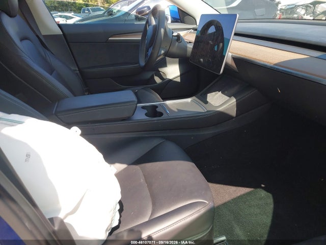 46107071 :رقم المزاد ، 5YJ3E1EA8MF096635 vin ، 2021 Tesla Model 3 Standard Range Plus Rear-wheel Drive مزاد بيع