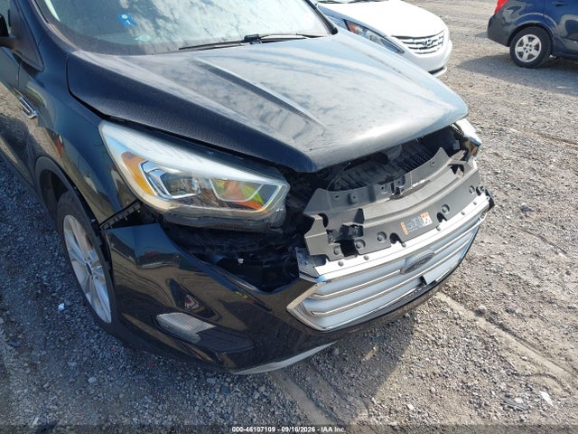 46107109 :رقم المزاد ، 1FMCU9G92HUB13734 vin ، 2017 Ford Escape Se مزاد بيع