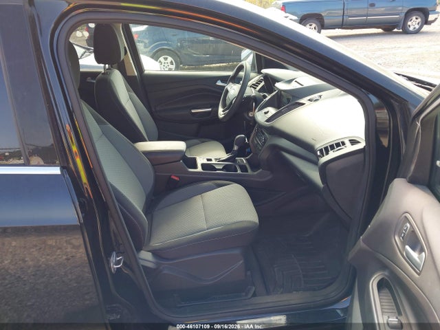 46107109 :رقم المزاد ، 1FMCU9G92HUB13734 vin ، 2017 Ford Escape Se مزاد بيع