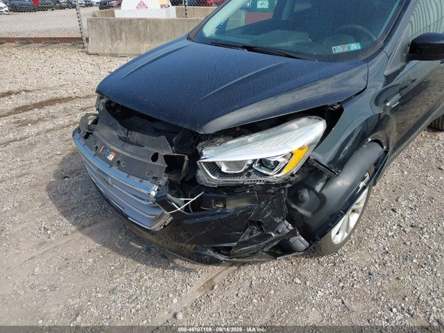 46107109 :رقم المزاد ، 1FMCU9G92HUB13734 vin ، 2017 Ford Escape Se مزاد بيع