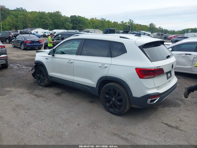 46107155 :رقم المزاد ، 3VVRX7B22NM063990 vin ، 2022 Volkswagen Taos 1.5t Se مزاد بيع