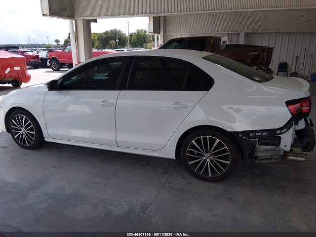 2016 Volkswagen Jetta 1.8t Sport მანქანა იყიდება აუქციონზე, vin: 3VWD17AJ2GM392563, აუქციონის ნომერი: 46107159